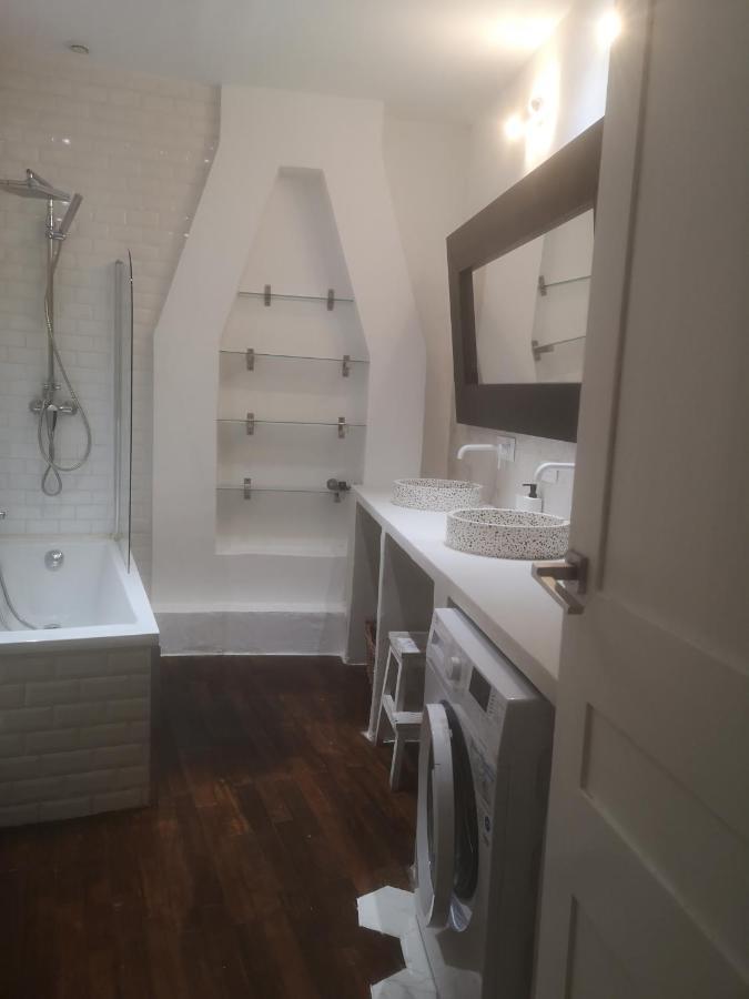 Appartement Proche Centre Ville, Port, Et Mont Faron Toulon Bagian luar foto