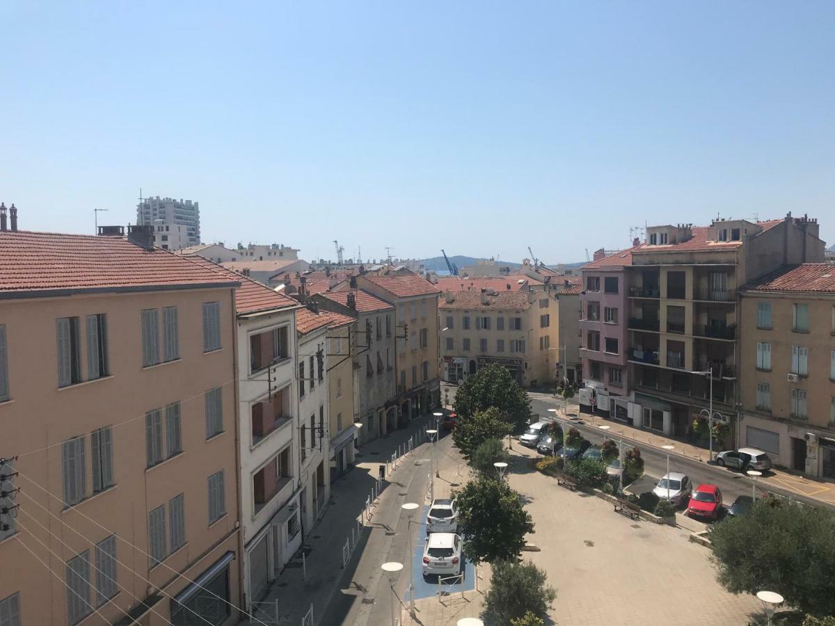 Appartement Proche Centre Ville, Port, Et Mont Faron Toulon Bagian luar foto